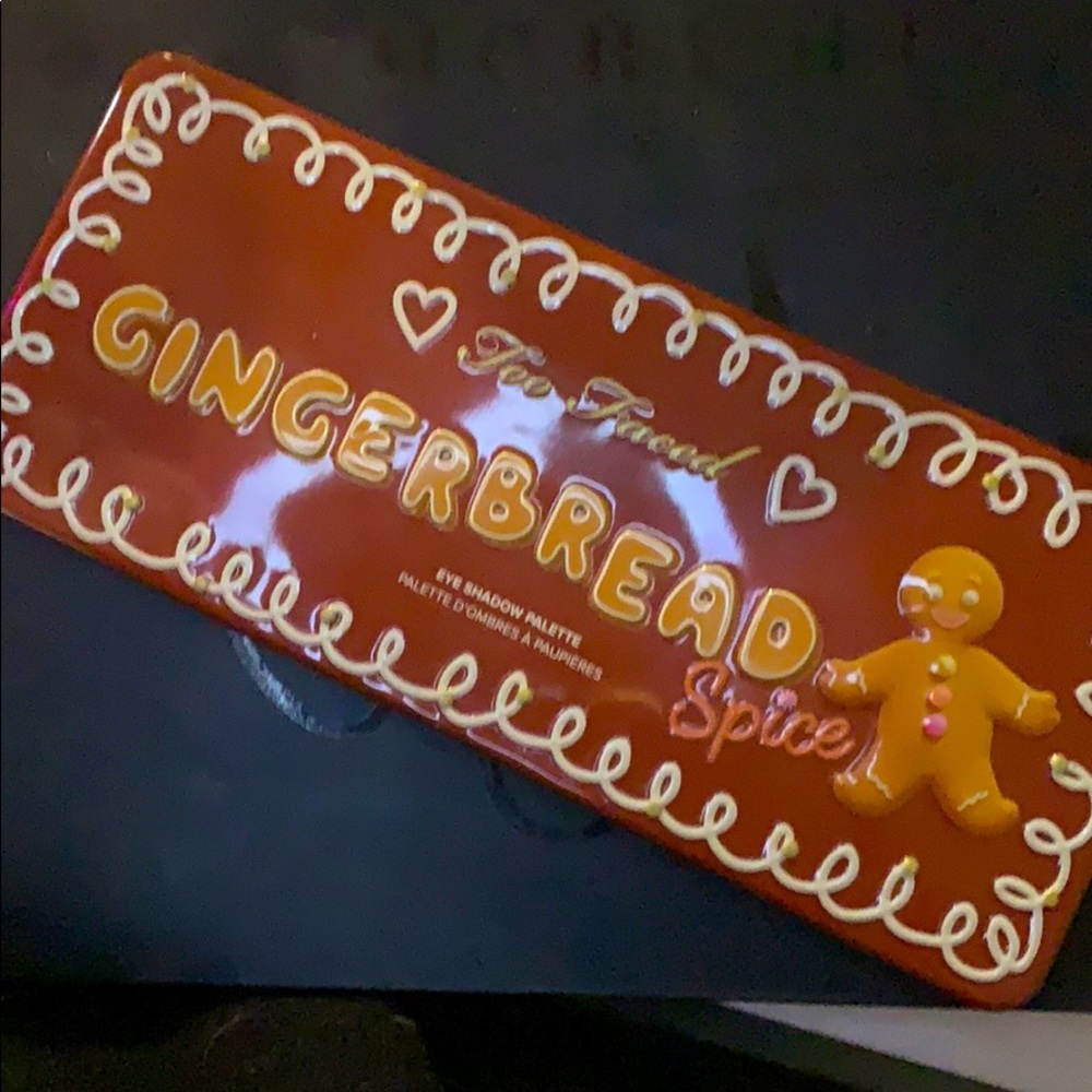 Too faced Gingerbread Spice eyeshadow palette